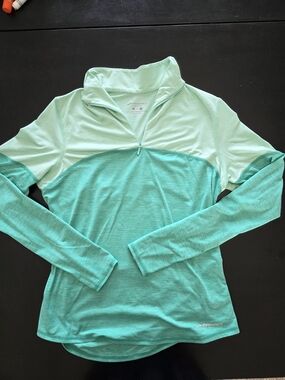 Brooks Women's Mint Green Quarter-Zip Long Sleeve Activewear Pullover. Medium.